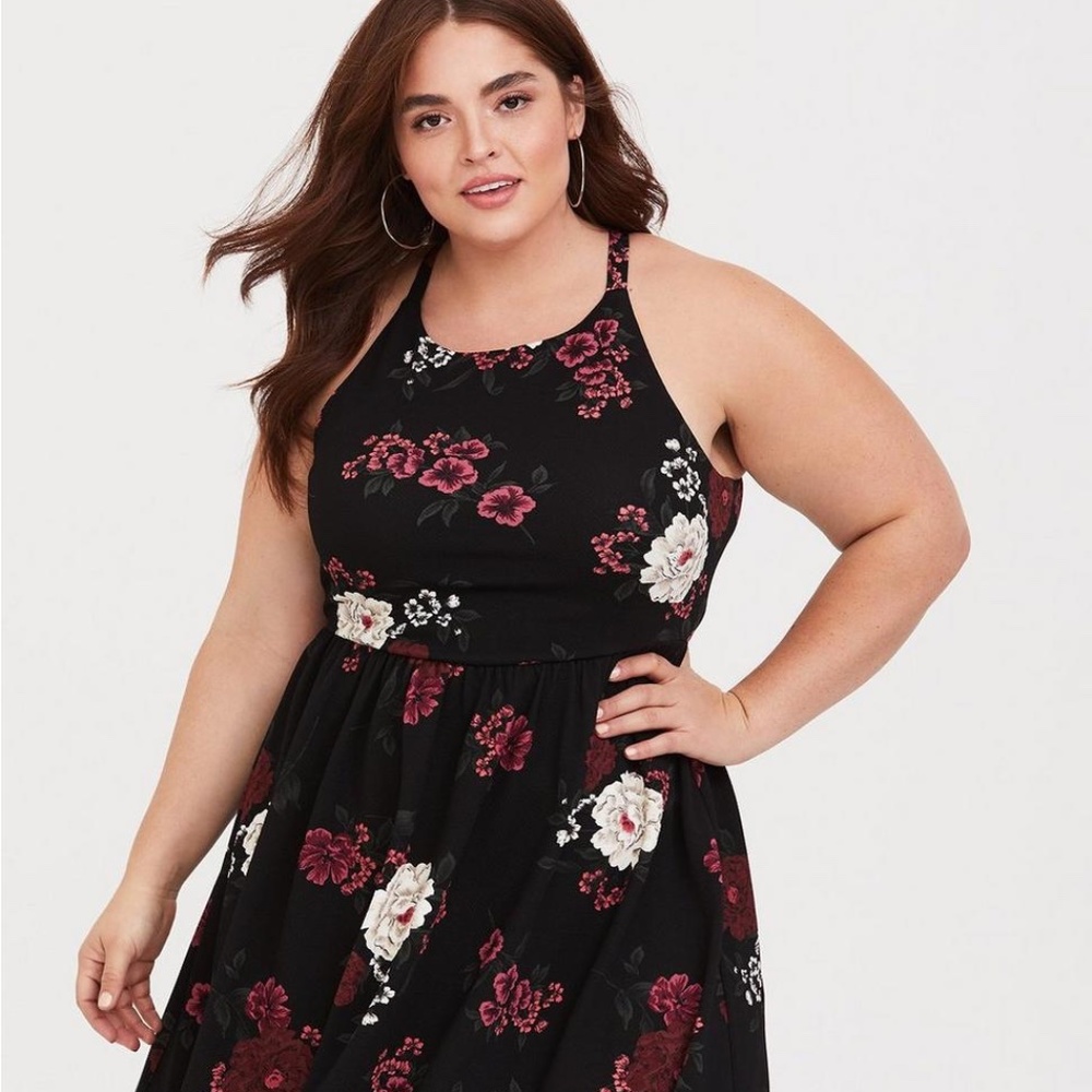 Torrid Black Red And White Floral Textured Skater Dress Size 3X